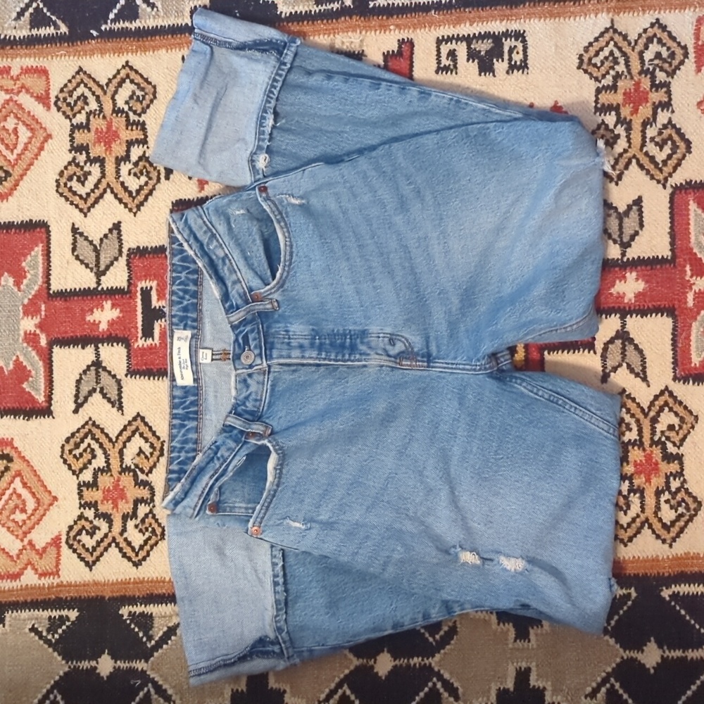 Abercrombie & Fritch High Rise Straight Jeans